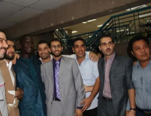 Foto kebersamaan pendiri SEC dengan tamu internasional